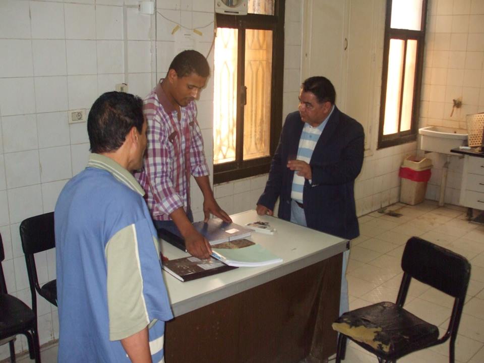 إحالة فني معمل وعامل للتحقيق لنومهما أثناء العمل بالزقازيق