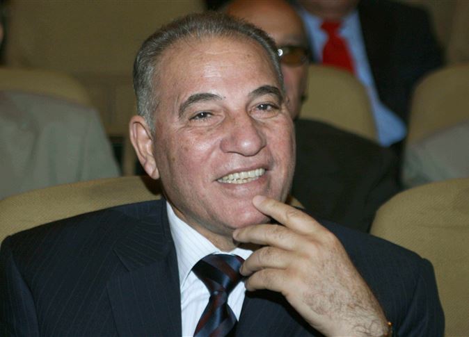 القضاة يستقبلون أحمد الزند بـ«الأحضان»: «الأسد وصل» 3 القضاة يستقبلون أحمد الزند بـ«الأحضان»