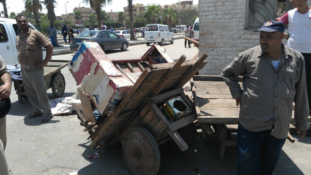 بالصور ... حملة إزالة الإشغالات بالعاشر من رمضان 2 بالصور ... حملة إزالة الإشغالات بالعاشر من رمضان1