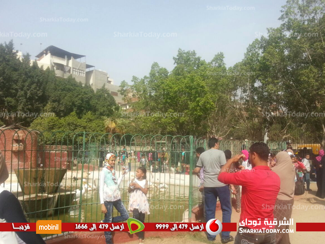 إقبال ملحوظ على «حديقة الحيوان» في أول أيام العيد بالزقازيق 1 حديقة الحيوان في العيد