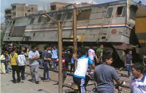 خروج قطار ركاب عن القضبان بمحطة مصر وتوقف حركة منوف والشرق 4 قطار