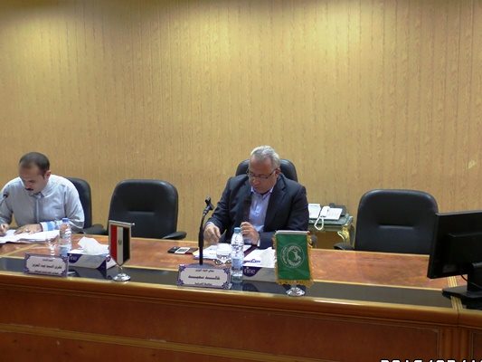 محافظ الشرقية لن اسمح لموظف بتعطيل مصالح المواطنين1 1