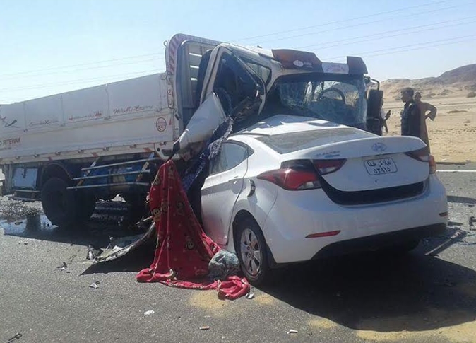 مصرع 2 وإصابة 11 آخرين في تصادم 4 سيارات بطريق «أبوكبير – فاقوس»