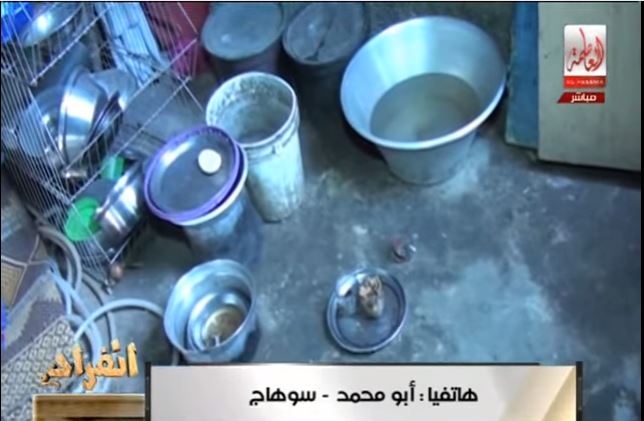 مواطن يعيش فى الشارع بسوهاج