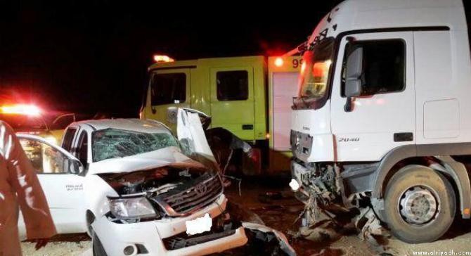 مصرع 4 أشخاص وإصابة 13 آخرين بحادث تصادم بمحافظة الفيوم