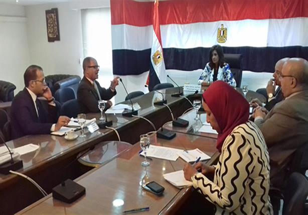 وزيرة الهجرة تدرس مقترحًا لرد الجميل للمصريين بالخارج 1 وزيرة الهجرة تبحث الإعفاء الجمركي لسيارات المصريين بالخارج