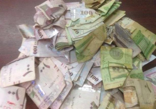 أرادا آداء فريضة الحج فسقطا متهمين بتجارة العملة 11 أرادا آداء فريضة الحج فسقطا متهمين بتجارة العملة