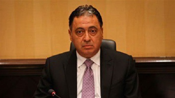 نقابة الصيادلة تحمل وزير الصحة مسؤولية الغضب الشعبي بعد أزمة ألبان الأطفال 16 احمد عماد وزير الصحة 1 1