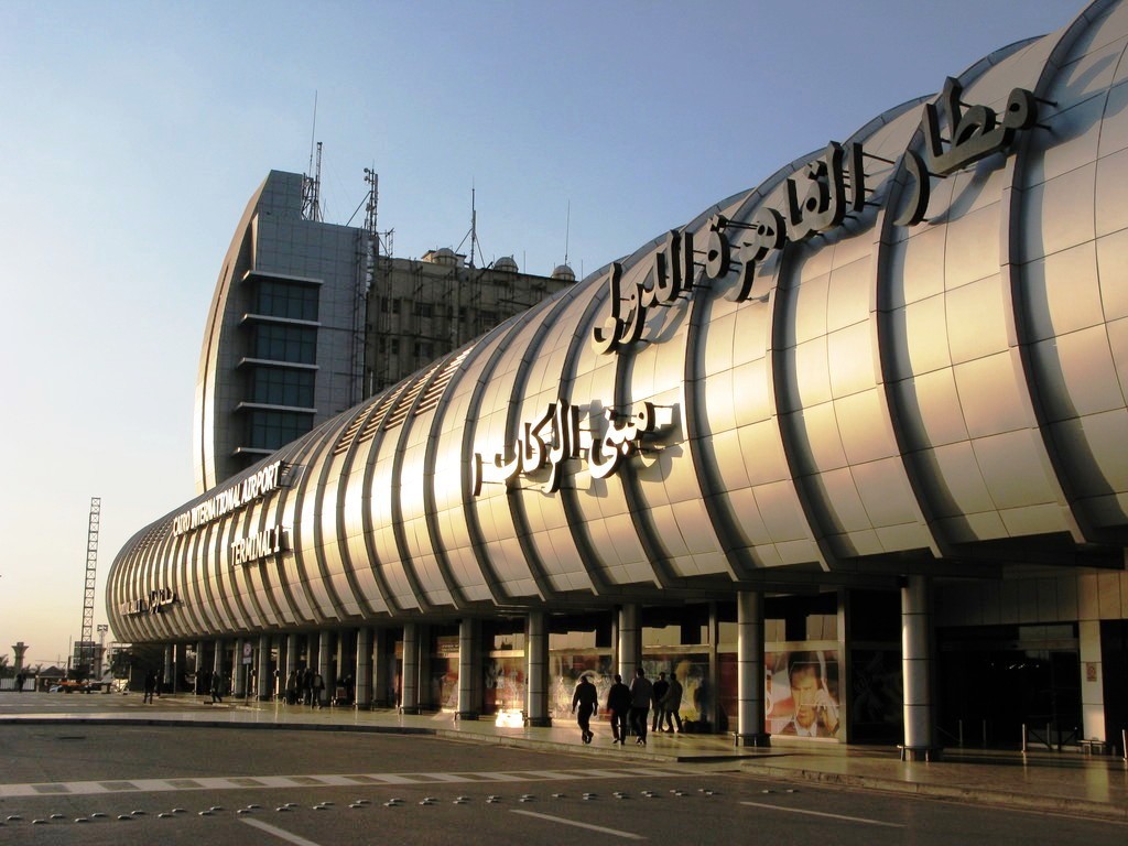اليوم.. مصر للطيران تُسير 115 رحلة لنقل 13 ألف راكب لمدن العالم