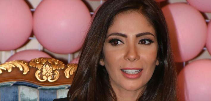بالصور.. منى زكي تؤكد حقيقة حملها وتنتظر قدوم الطفل الثالث
