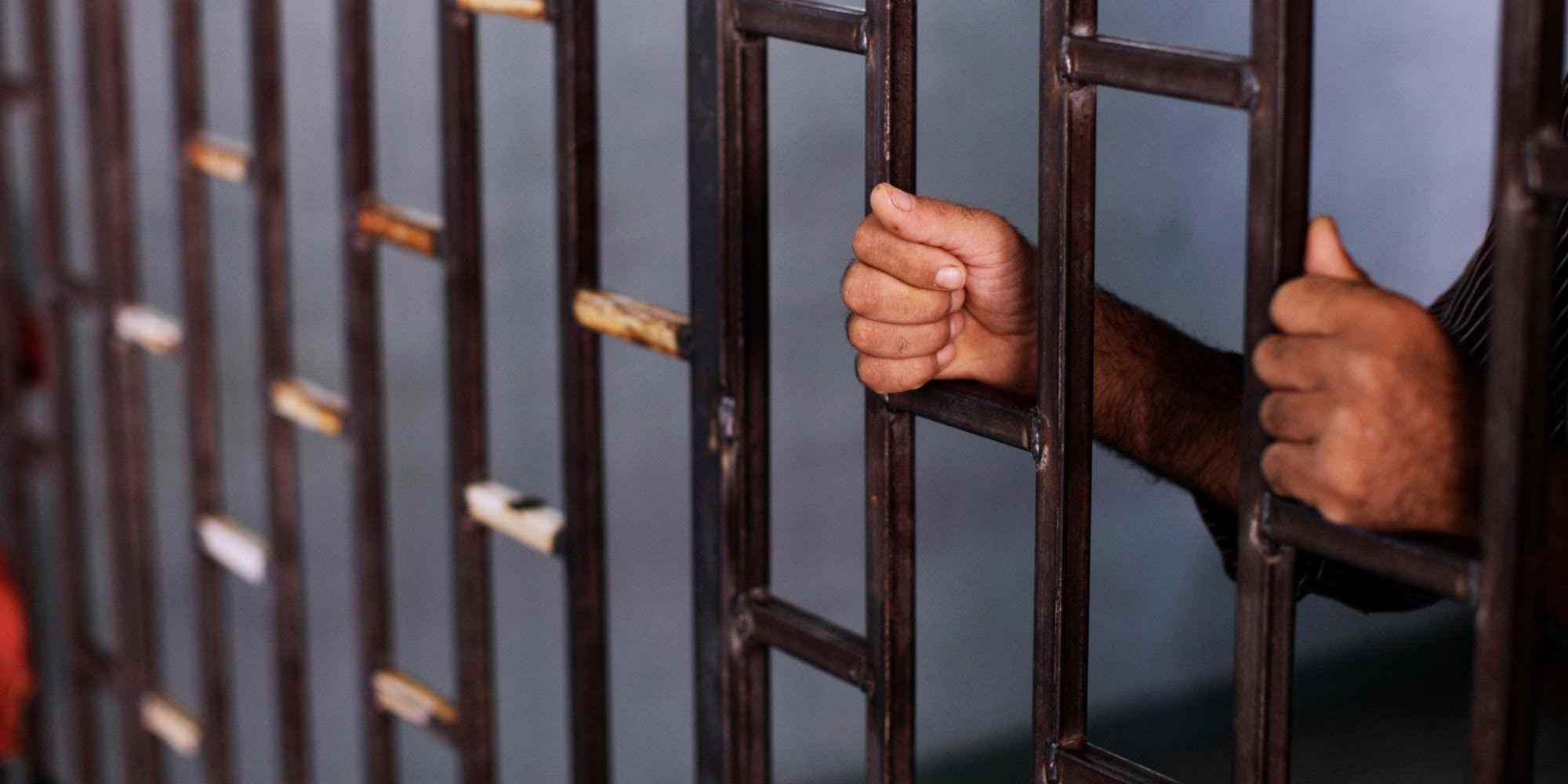 حبس 12شخصا بأبو كبير لاتهامهم بهدم منزل قاتل طفل مخطوف