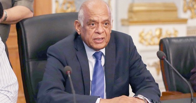 رئيس البرلمان مهنئًا الأقباط بعيد الميلاد : الأجراس ستظل تُقرع دون رهبة 5 رئيس البرلمان عن إنجازاته تُكتَب بالذهب