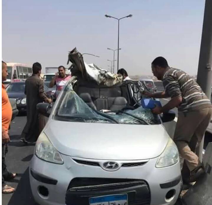 رواد مواقع التواصل يطالبون بوقف نزيف الطرق بعد حادث مأساوى ووفاة أم وابنها 1