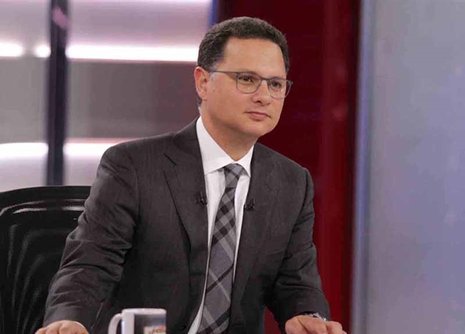شريف عامر يعرض مشاجرة بين ضابط ووكيل نيابة