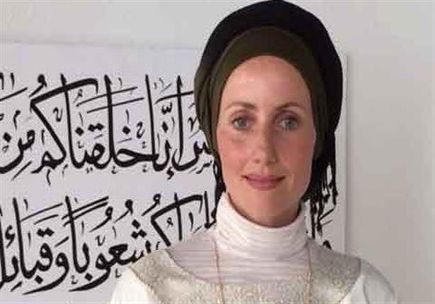 شيرين خنقان.. مسلمة تؤم المصلين الرجال والنساء في الدنمارك