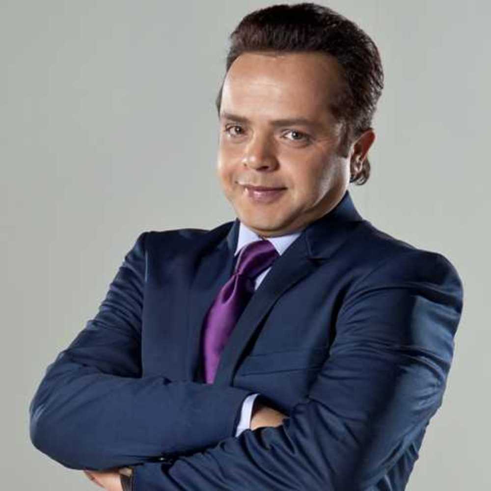 محمد هنيدى ينشر صورة من ألبوم طفولته.. معلقاً: وش إجرام 17 محمد هنيدي
