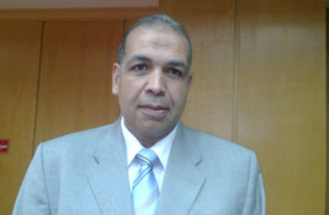 عاطل ينهى حياة والده بسلاح أبيض لمعاتبته على جلوسه بدون عمل فى بنى سويف 1 عاطل ينهى حياة والده بسلاح أبيض لمعاتبته على جلوسه بدون عمل فى بنى سويف