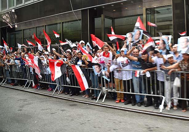 4 صور ترصد استقبال السيسي فور وصوله لنيويورك 1 4-%d8%b5%d9%88%d8%b1-%d8%aa%d8%b1%d8%b5%d8%af-%d8%a7%d8%b3%d8%aa%d9%82%d8%a8%d8%a7%d9%84-%d8%a7%d9%84%d8%b3%d9%8a%d8%b3%d9%8a-%d9%81%d9%88%d8%b1-%d9%88%d8%b5%d9%88%d9%84%d9%87-%d9%84%d9%86%d9%8a%d9%88