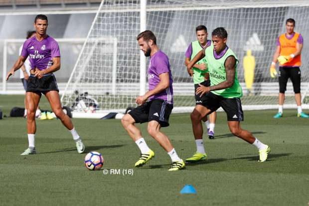 بالصور .. رونالدو يعود للتدريبات الجماعية في ريال مدريد 5 6637030771473104976