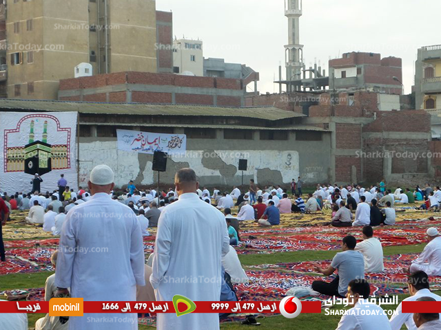 آلاف المصلين يؤدون صلاة العيد بملعب مدينة القنايات 3 %d8%a2%d9%84%d8%a7%d9%81-%d8%a7%d9%84%d9%85%d8%b5%d9%84%d9%8a%d9%86-%d9%8a%d8%a4%d8%af%d9%88%d9%86-%d8%b5%d9%84%d8%a7%d8%a9-%d8%a7%d9%84%d8%b9%d9%8a%d8%af-%d8%a8%d9%85%d9%84%d8%b9%d8%a8-%d9%85%d8%af