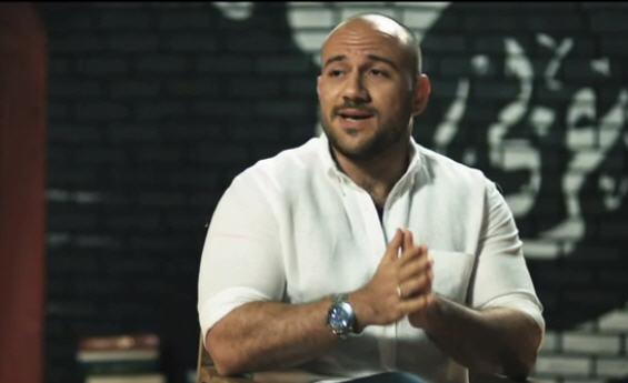 بالفيديو.. أسرار لا تعرفها عن مكي.. كوميديان على الشاشة وغامض داخل المنزل 7 أسرار لا تعرفها عن مكي.. كوميديان على الشاشة وغامض داخل المنزل