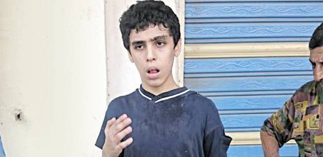 ربطته أسرته بـ«جنزير» فهرب.. والأهالى سلموه للشرطة