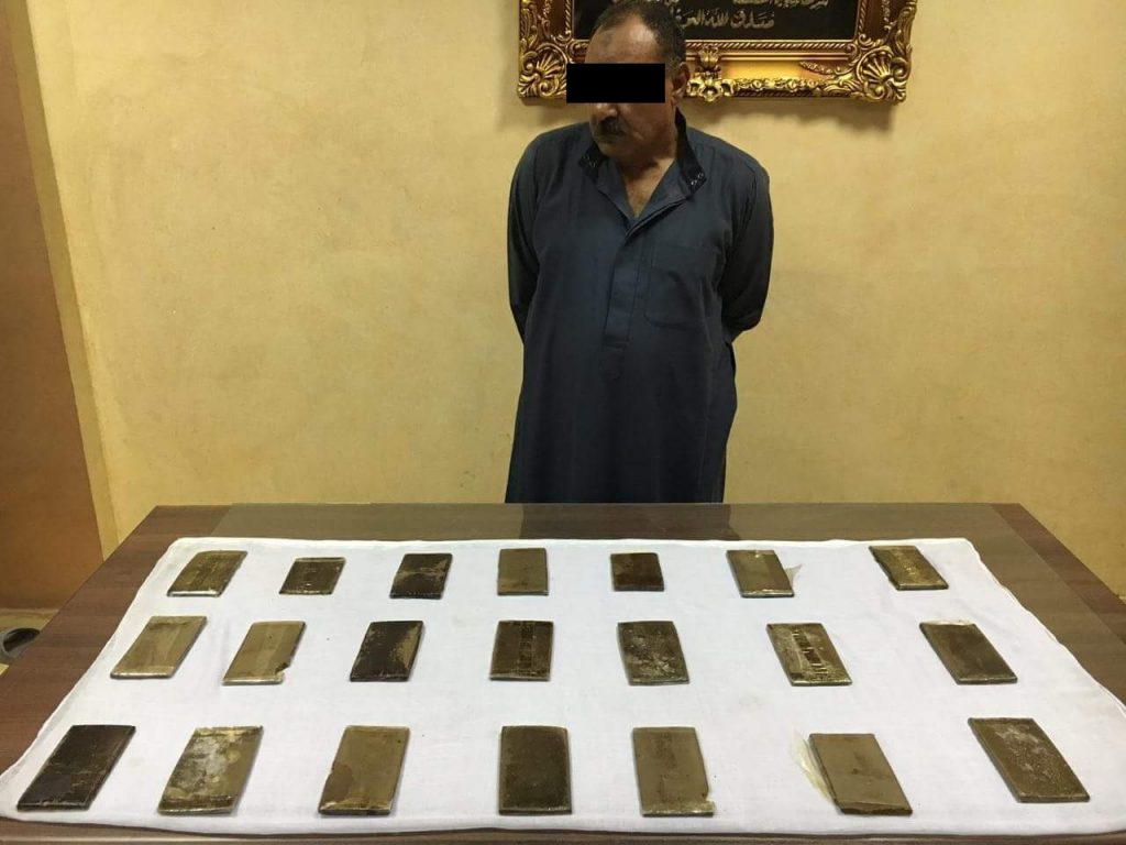 ضبط عاطل بحوزته 21 قطعة حشيش بمنيا القمح‏