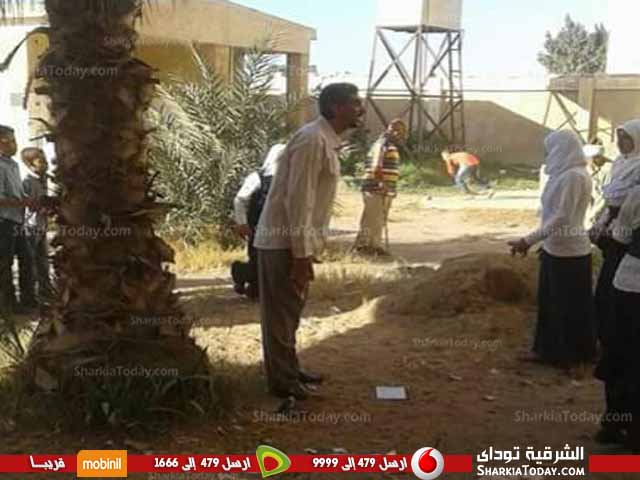 طلاب «النوافعة» بفاقوس يجمعون قمامة المدرسة 2 %d8%b7%d9%84%d8%a7%d8%a8-%d9%85%d8%af%d8%b1%d8%b3%d8%a9-%d8%a7%d9%84%d9%86%d9%88%d8%a7%d9%81%d8%b9%d8%a9