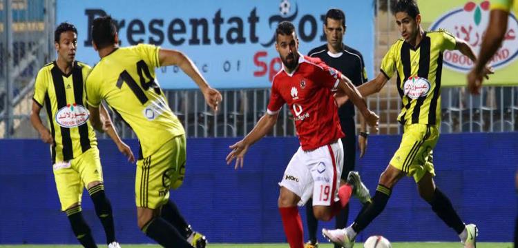 الأهلي يتحسس طريق الدرع بفوز مقلق على المقاولون 12 عبدالله السعيد