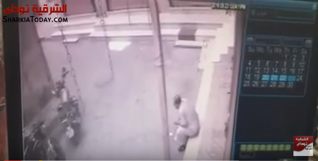 فيديو يوضح سرقة بمسجد سادات قريش