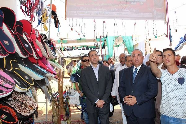 محافظ الشرقية يفتتح معرض لمنتجات الأسر المنتجة والمرأة الريفية 1 %d9%85%d8%ad%d8%a7%d9%81%d8%b8-%d8%a7%d9%84%d8%b4%d8%b1%d9%82%d9%8a%d8%a9-2