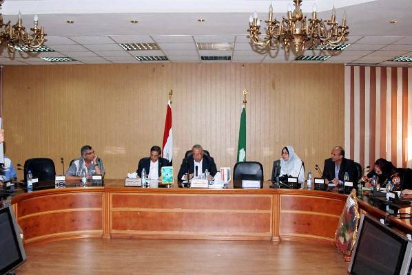 محافظ الشرقية 2