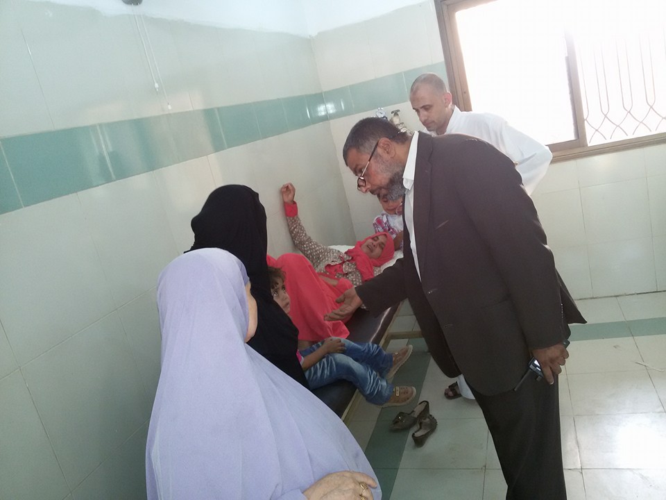 مدير إدارة الرعاية العاجلة يتابع أزمة تسمم المواطنين بمستشفي الزوامل 28 مدير إدارة الرعاية العاجلة يتابع أزمة تسمم المواطنين بمستشفي الزوامل 3