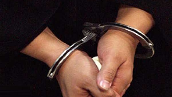 القبض على ربة منزل و6 أشخاص بحوزتهم هيروين وأسلحة بمنيا القمح 1 %d8%a7%d9%84%d9%82%d8%a8%d8%b6-%d8%b9%d9%84%d9%89-%d8%b1%d8%a8%d8%a9-%d9%85%d9%86%d8%b2%d9%84-%d9%886-%d8%a3%d8%b4%d8%ae%d8%a7%d8%b5-%d8%a8%d8%ad%d9%88%d8%b2%d8%aa%d9%87%d9%85-%d9%87%d9%8a%d8%b1%d9%88
