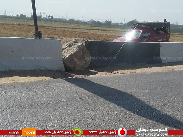 نظراً لكثرة الحوادث.. غلق ممر للدراجات البخارية بمدخل مدينة أبوحماد 1 %d8%ba%d9%84%d9%82-%d9%85%d9%85%d8%b1-%d9%84%d9%84%d8%af%d8%b1%d8%a7%d8%ac%d8%a7%d8%aa-%d8%a7%d9%84%d8%a8%d8%ae%d8%a7%d8%b1%d9%8a%d8%a9-%d8%a8%d9%85%d8%af%d8%ae%d9%84-%d9%85%d8%af%d9%8a%d9%86%d8%a9