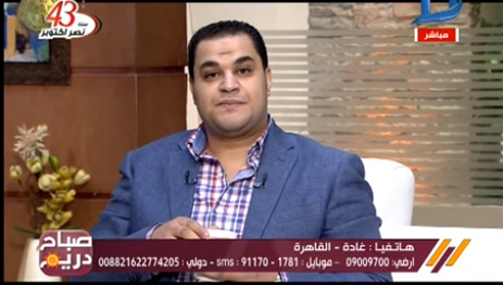 متصلة تفاجئ طبيب نفسي في برنامج على الهواء