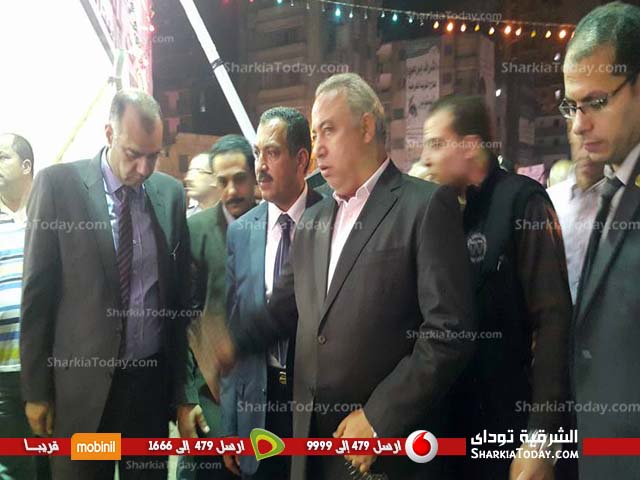 بالفيديو.. محافظ الشرقية يفتتح معرض «منتجات بلدنا بإيد شبابنا» بالزقازيق 4 %d9%85%d8%ad%d8%a7%d9%81%d8%b8-%d8%a7%d9%84%d8%b4%d8%b1%d9%82%d9%8a%d8%a9-%d9%8a%d9%81%d8%aa%d8%aa%d8%ad-%d9%85%d8%b9%d8%b1%d8%b6-%d9%85%d9%86%d8%aa%d8%ac%d8%a7%d8%aa-%d8%a8%d9%84%d8%af%d9%86