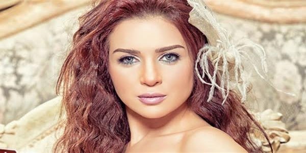 مي عز الدين Copy