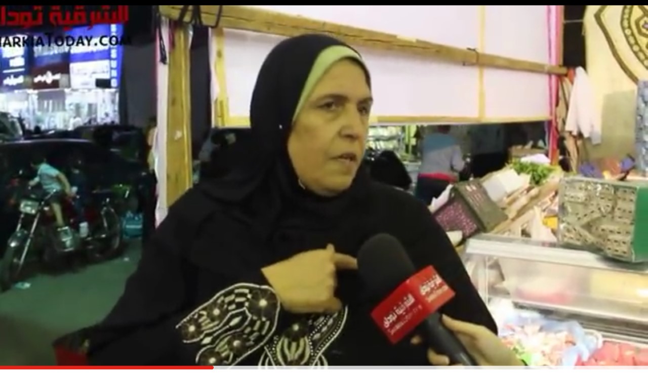 افتتاح معرض لمحاربة الغلاء وبيع المواد الغذائية بسعر الجملة بالزقازيق 3