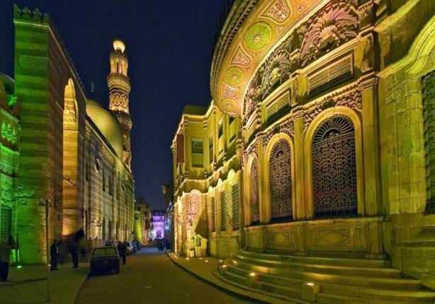 الأعلى للآثار ينفي رفع قيمة التصوير في شارع المعز 4 الأعلى للآثار ينفي رفع قيمة التصوير في شارع المعز