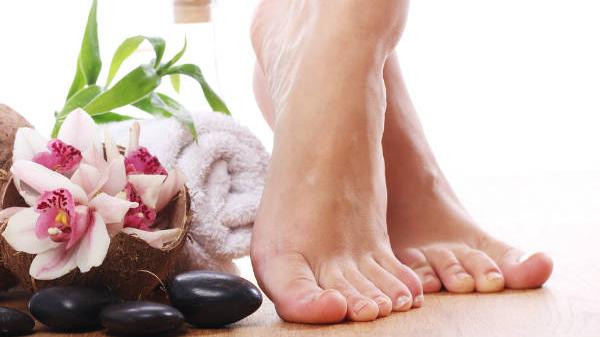 بدون إحراج ..تخلص من الرائحة الكريهة للقدمين ب 10 طرق 1