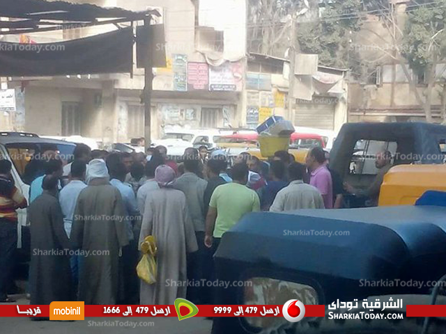 تجمهر سائقي موقف «سنجها - كفر صقر» للمطالبة برفع الأجرة 2 %d8%aa%d8%ac%d9%85%d9%87%d8%b1-%d8%b3%d8%a7%d8%a6%d9%82%d9%8a-%d9%85%d9%88%d9%82%d9%81-%d8%b3%d9%86%d8%ac%d9%87%d8%a7-%d9%83%d9%81%d8%b1-%d8%b5%d9%82%d8%b1-%d9%84%d9%84%d9%85%d8%b7%d8%a7