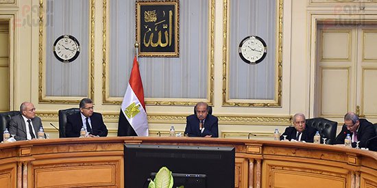 رئيس الوزراء يبحث تطوير امتحانات الثانوية العامة لمنع تكرار «التسريب»