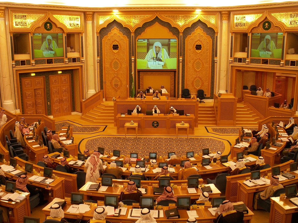مقترح سعودي بتجنيد النساء في الجيش 6 مجلس الشوري السعودي