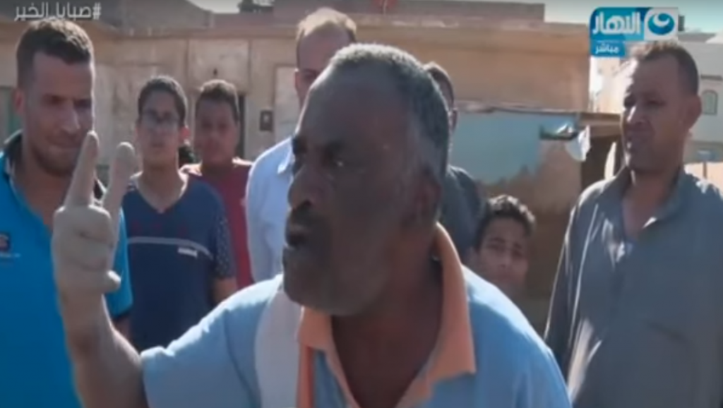 مواطن برأس غارب يصرخ: «مفيش مكان أنام فيه وأنا بشحت هدوم» 1 %d9%85%d9%88%d8%a7%d8%b7%d9%86