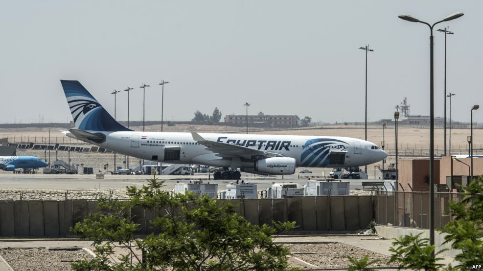 آثار مواد متفجرة في رفات ضحايا الطائرة المصرية المنكوبة