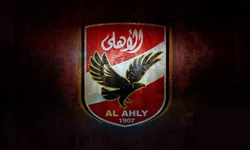 الأهلي يخوض مرانه الأخير قبل القمة بملعب السلام