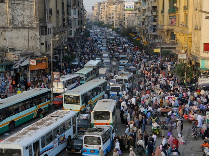 الجهاز المركزي للتعبئة .. سكان مصر يزيدون 4 أفراد في الدقيقة