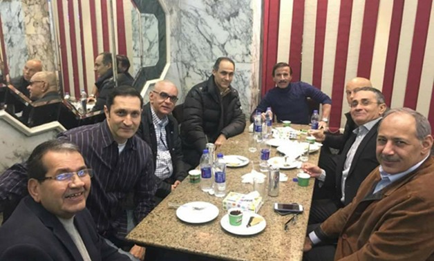 علاء وجمال مبارك يتناولان العشاء فى مطعم أسماك بشبرا 1