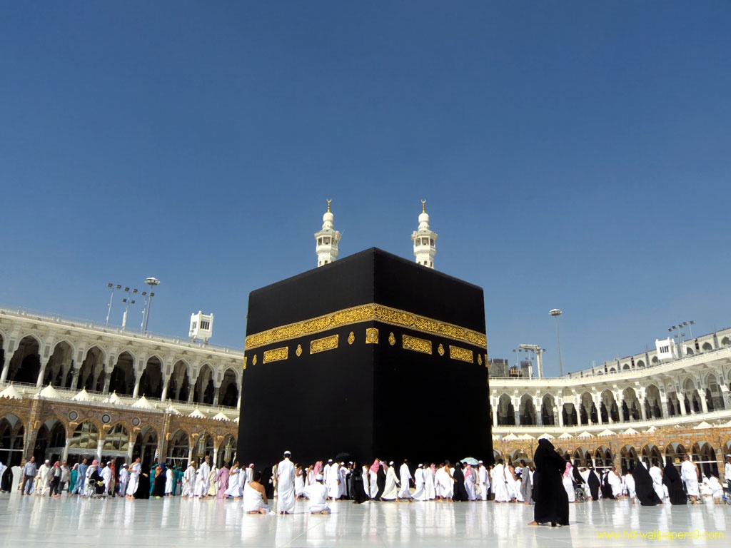 أمين الغرف السياحية السابق يدعو لتقليل رحلات العمرة والحج 2 كعبة